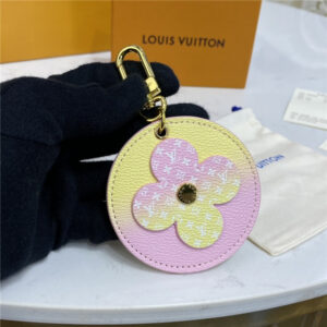 Louis Vuitton Illustre Bag Charm And Key Holder