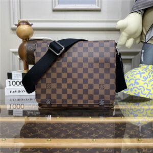 Louis Vuitton District Damier Ebene PM