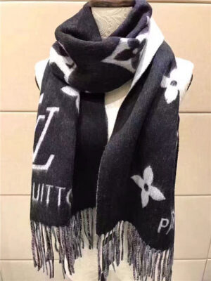 Louis Vuitton Reykjavik Scarf (2 colors)