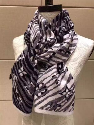 Louis Vuitton Epi Storm Scarf (Beige)