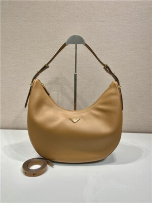 Arque Large Leather Shoulder Bag 1BC212 Caramel