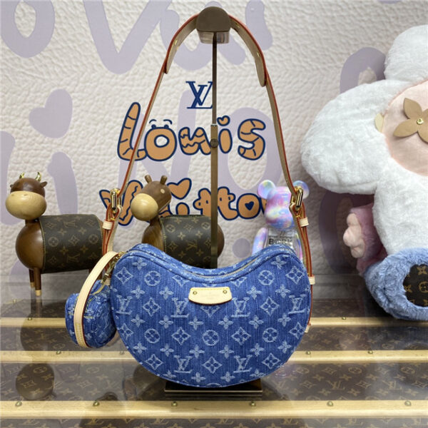 Louis Vuitton Croissant MM M46856