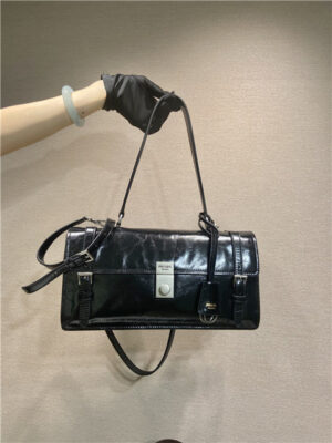 Medium Leather Handbag 1BN026 Black