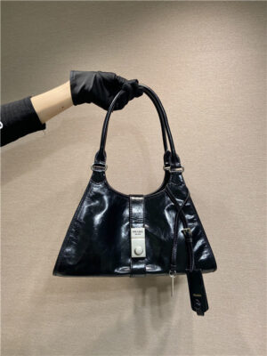 Medium Leather Tote Bag 1BG563 Black