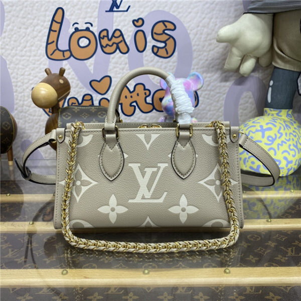 OnTheGo East West M23641 DoveCream